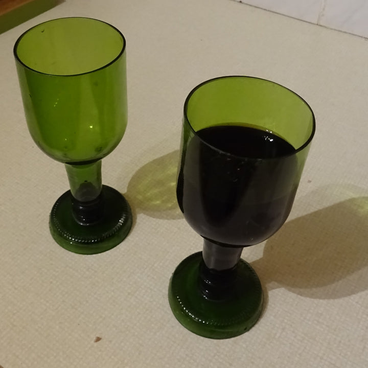 Set of 2 Green Wine Glasses - Voyage Fair Trade